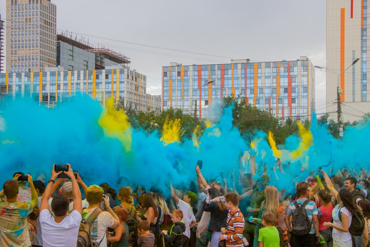 Эй, здесь кто-то расчленил радугу Эй, здесь кто-то расчленил радугу