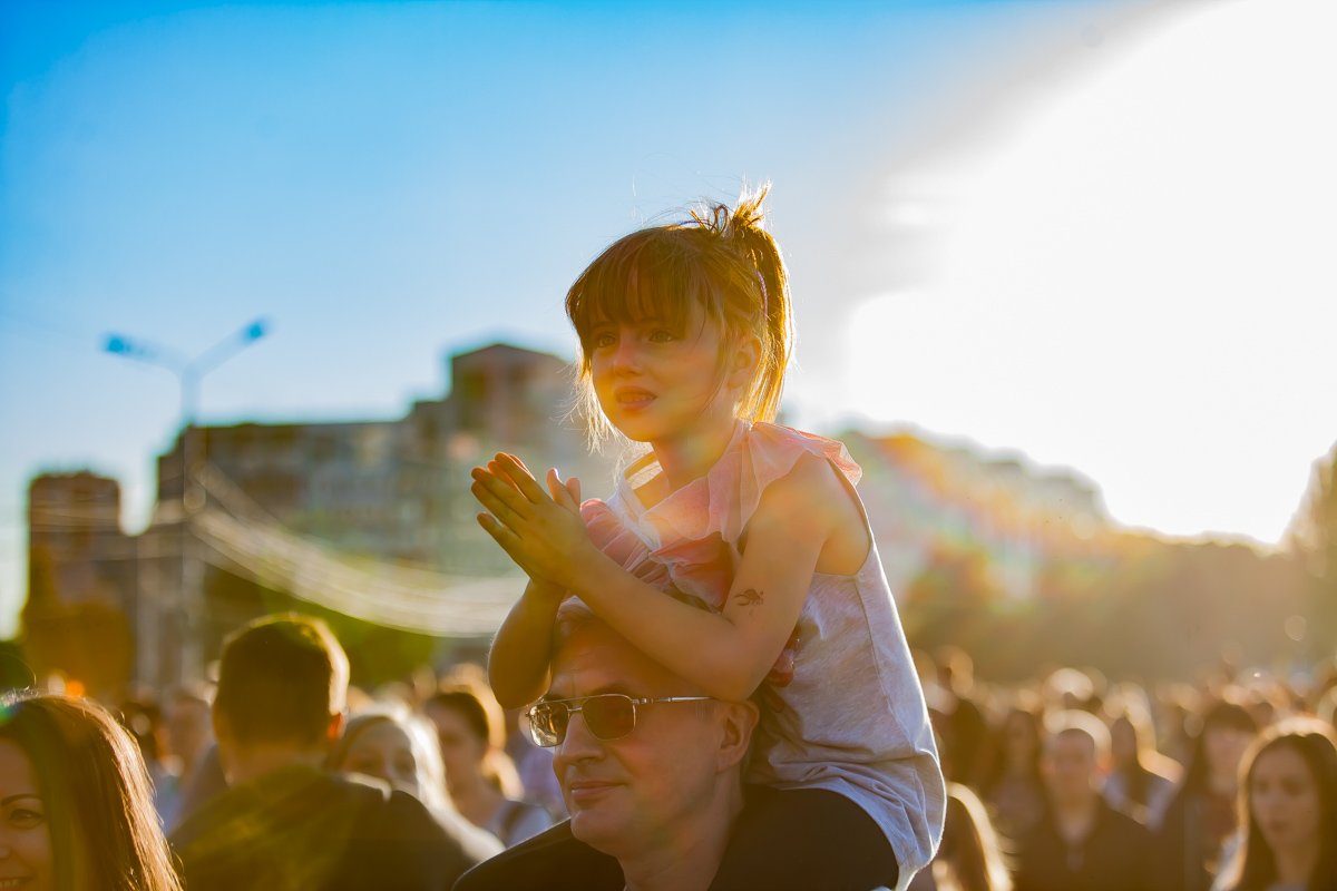 Молодежь Днепра отрывается на концерте Молодежь Днепра отрывается на концерте