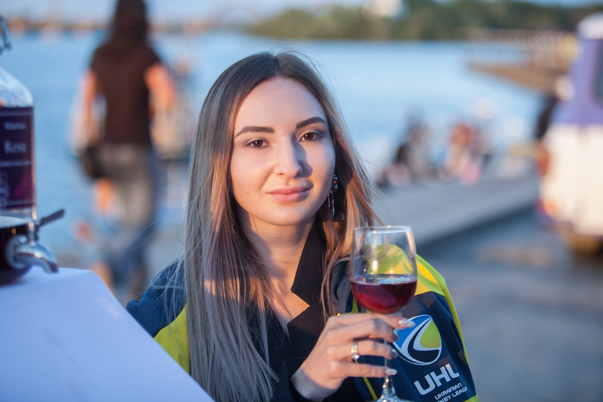 На концерте объектив Информатор поймал немало красивых девушек На концерте объектив Информатор поймал немало красивых девушек