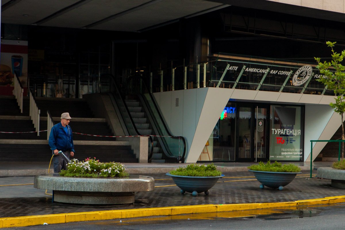 Полив клумб Полив клумб