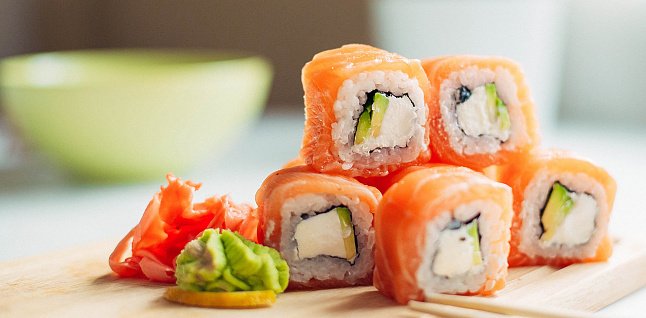 Полезные и вкусные рецепты: как приготовить домашние роллы "Филадельфия" 1