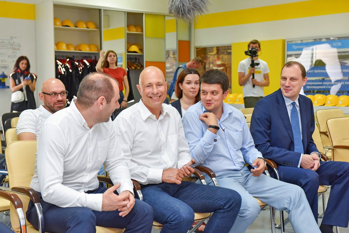 Дмитрия Разумков вместе с командой посетили «Интерпайп Сталь» Дмитрия Разумков вместе с командой посетили «Интерпайп Сталь»