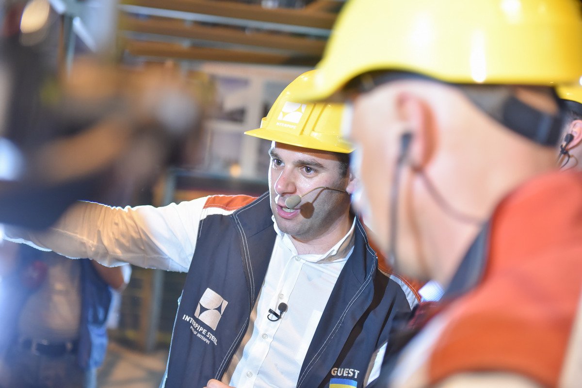 Должна произойти перезагрузка власти и измениться приоритеты в государственной экономике Должна произойти перезагрузка власти и измениться приоритеты в государственной экономике