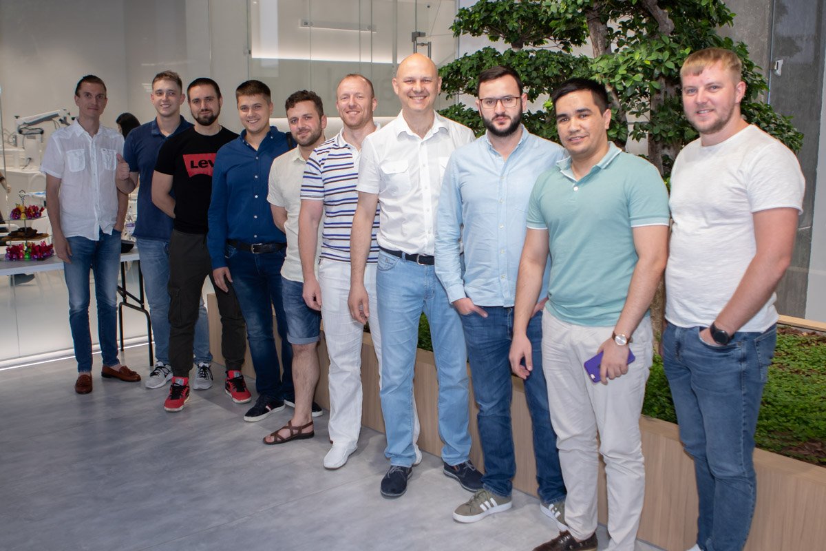 В Днепре центр Amel Dental Hub проводит лекции и занятия для стоматологов 10