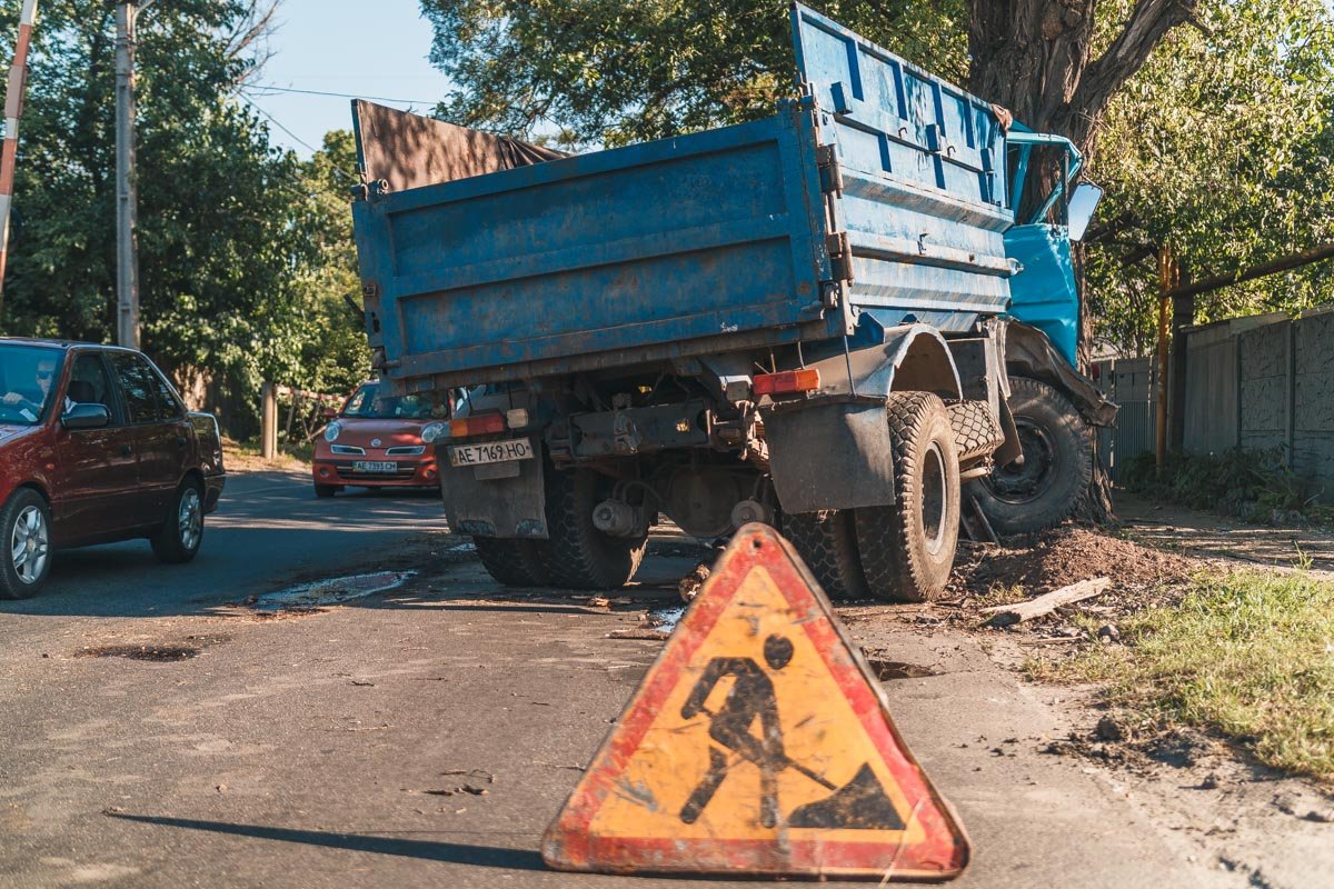Предварительно известно, что водитель ехал по Гвардейской в сторону улицы Маяковского Предварительно известно, что водитель ехал по Гвардейской в сторону улицы Маяковского