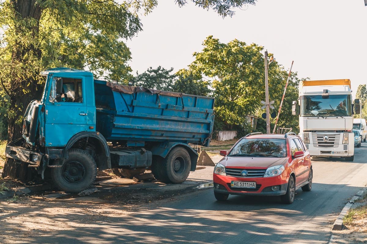 В итоге водитель отказался от госпитализации В итоге водитель отказался от госпитализации