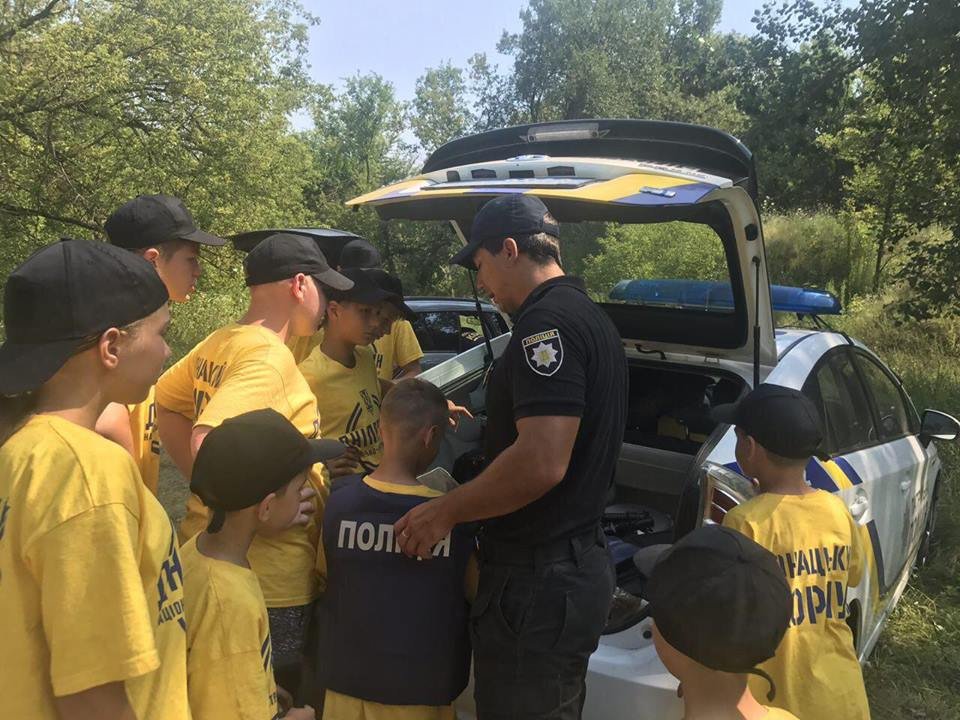 К детям приезжали полицейские