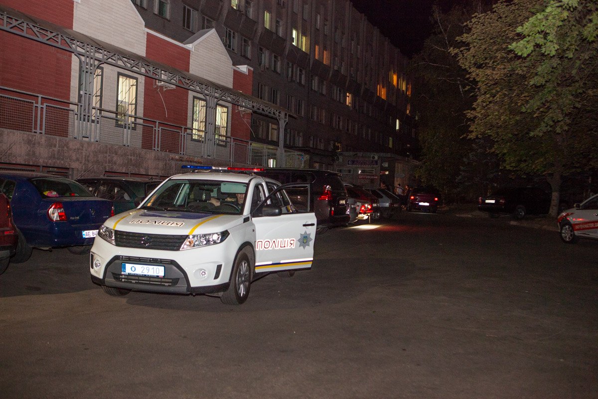 Взрыв произошел в 30 метрах от детской площадки и продуктового магазина