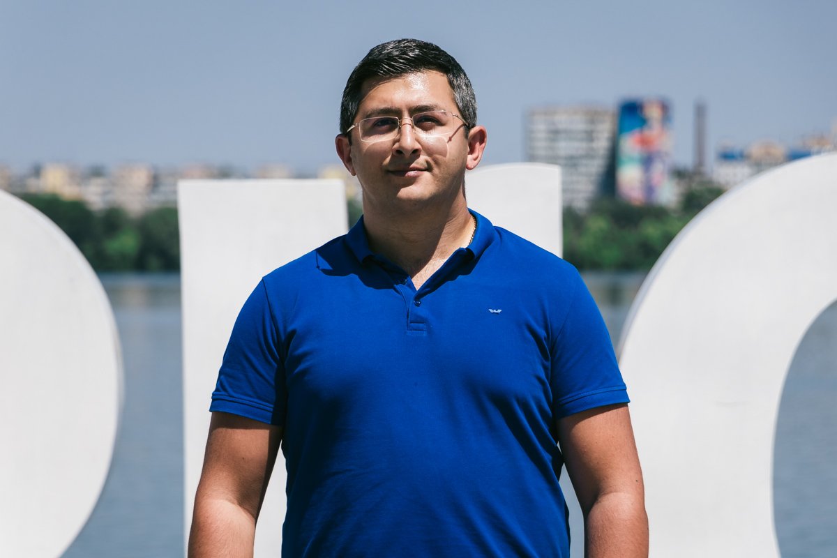 Кандидат в народные депутаты Мгер Куюмчян Кандидат в народные депутаты Мгер Куюмчян