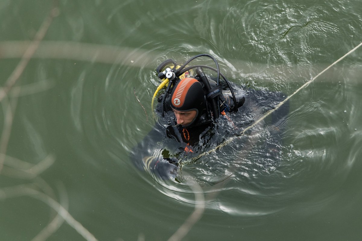 Поиски продолжаются уже пару часов Поиски продолжаются уже пару часов