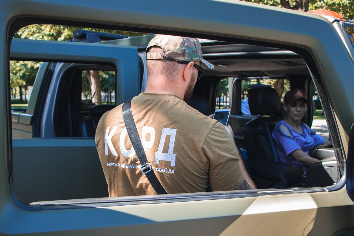 Все хотят за руль большой машины Все хотят за руль большой машины