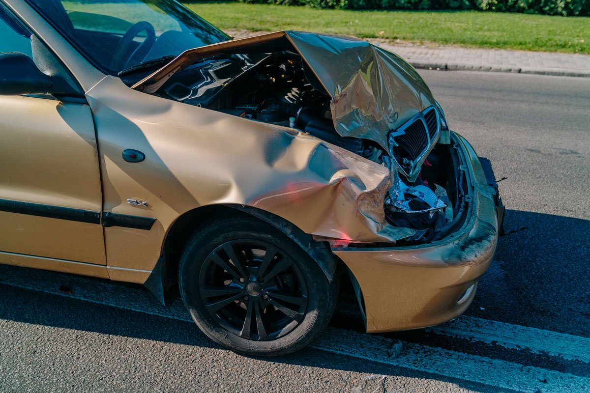 Столкнулись Mazda, Hyundai и Daewoo