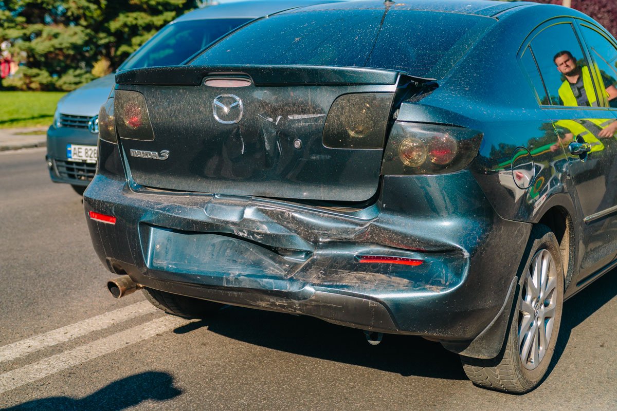В процессе выяснения обстоятельств, один из водителей почувствовал недомогание