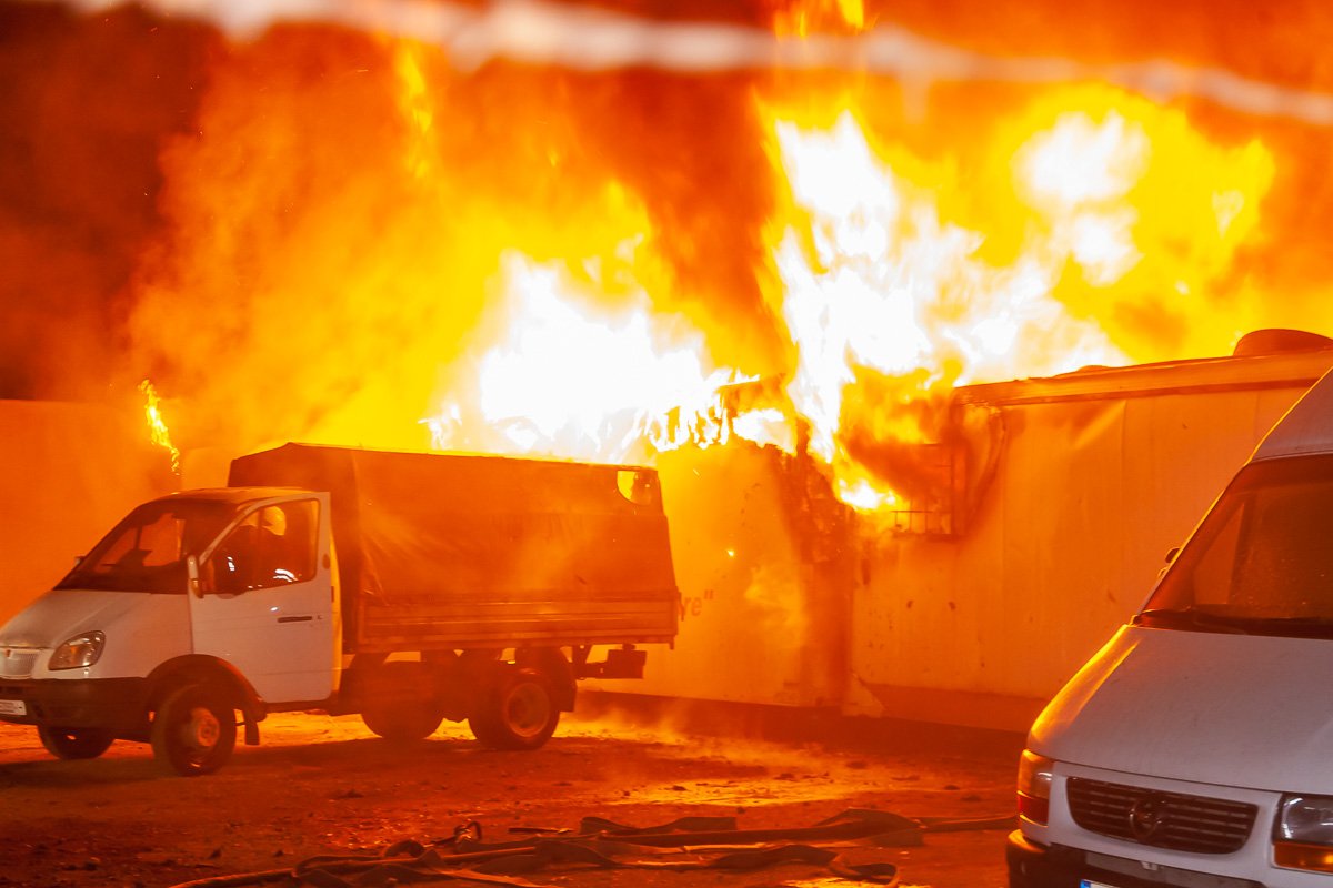 Автомобили удалось спасти Автомобили удалось спасти