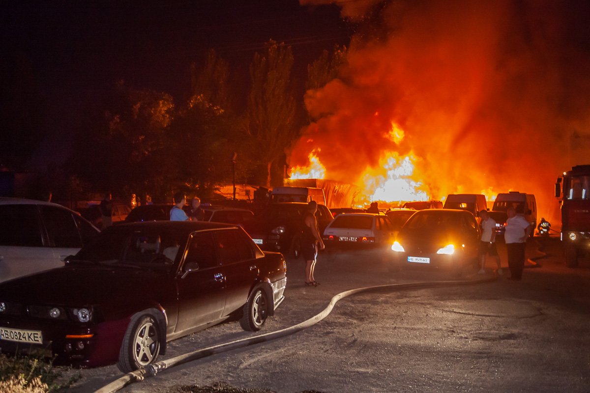 Хозяева автомобилей и помогающие Хозяева автомобилей и помогающие