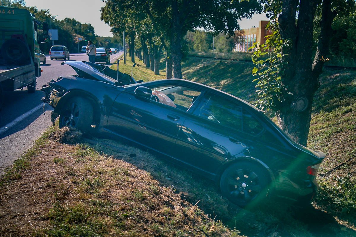 Машину уже достали Машину уже достали