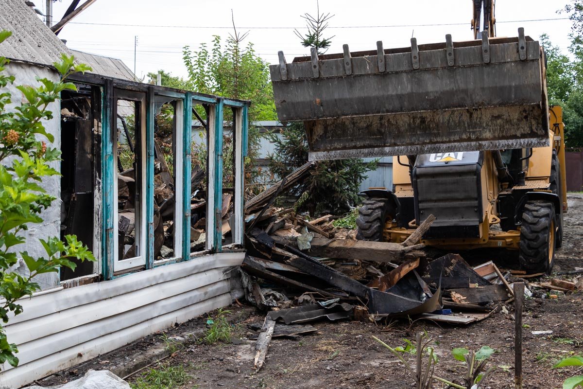 Когда приехали спасатели, там уже и тушить было нечего Когда приехали спасатели, там уже и тушить было нечего