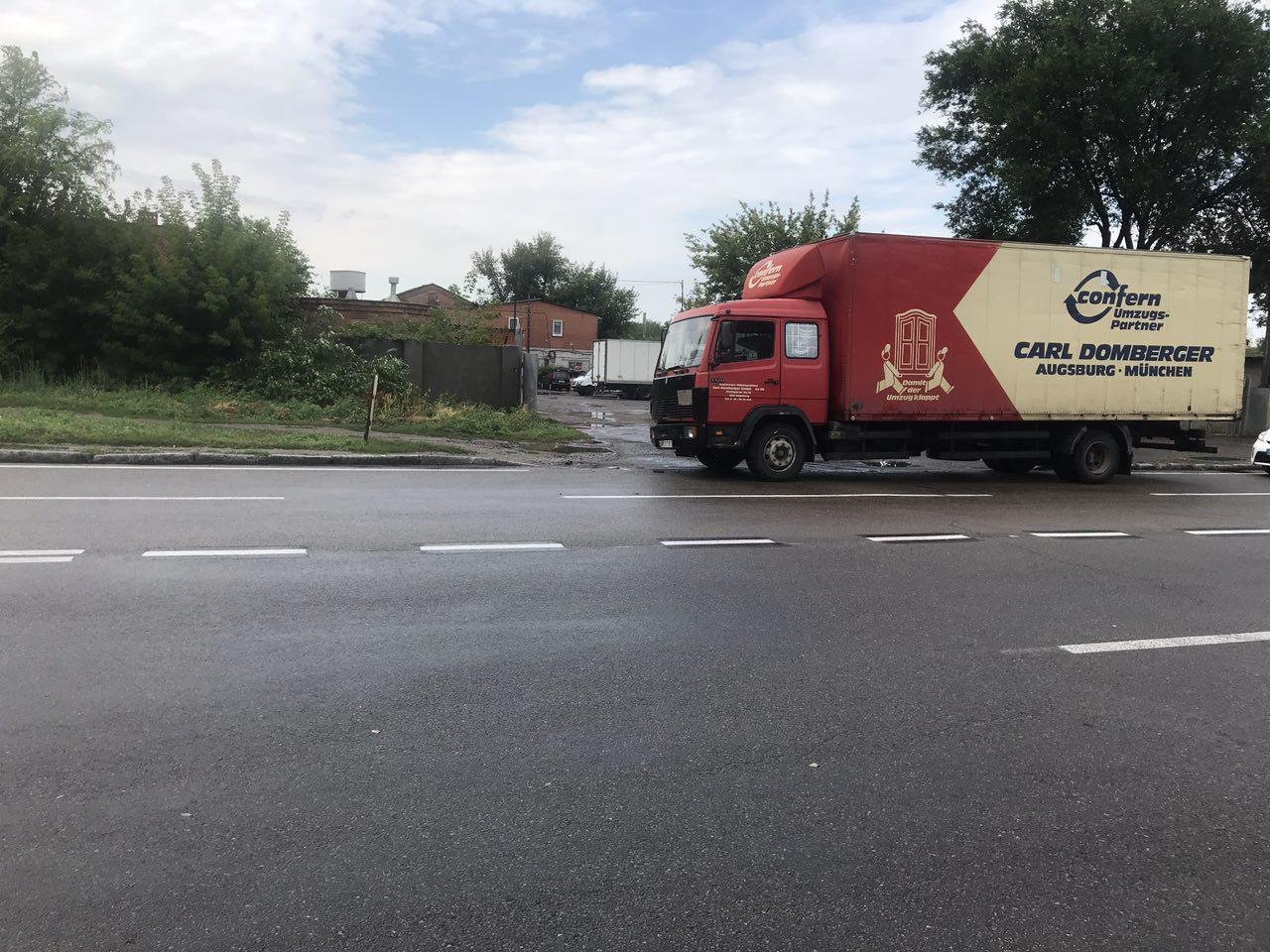 Водитель легкового авто скрылся  Водитель легкового авто скрылся