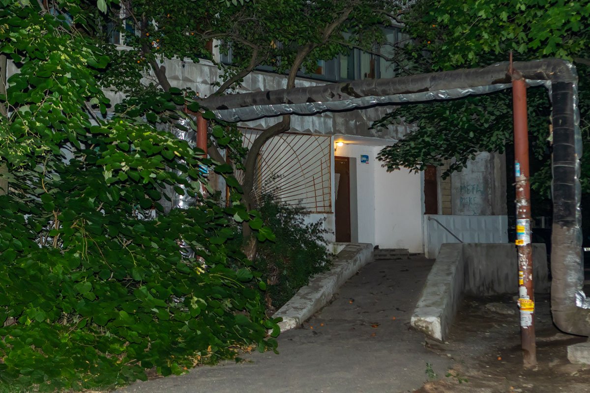 7 июля обнаружили в квартире на Набережной Победы бездыханное тело мужчины с ранениями 7 июля обнаружили в квартире на Набережной Победы бездыханное тело мужчины с ранениями