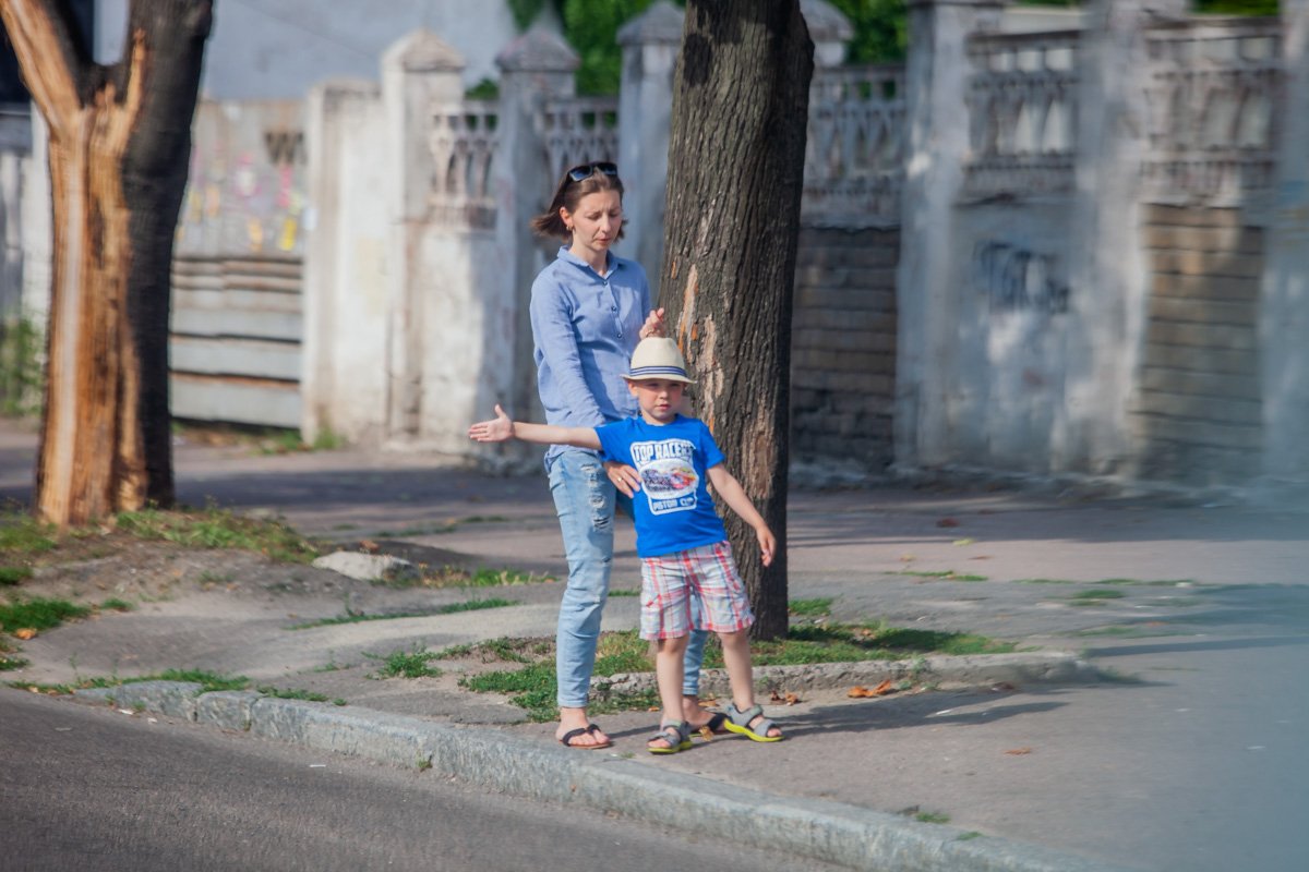- Водителю скажешь, что тебе 5