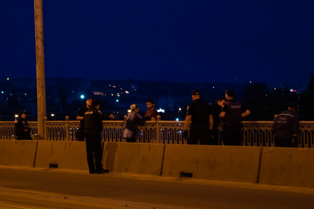 Спасение мужчины оказалось делом не быстрым Спасение мужчины оказалось делом не быстрым