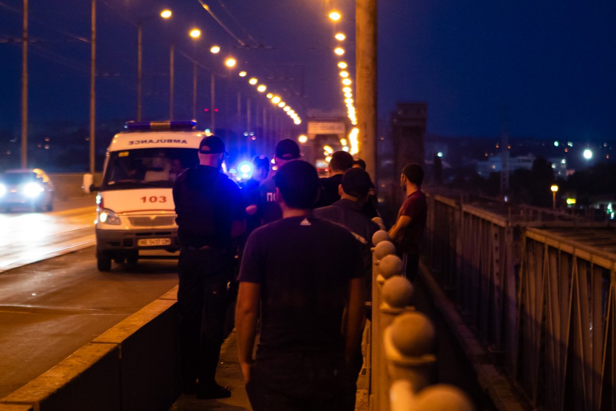 Причиной стал якобы конфликт с женой Причиной стал якобы конфликт с женой