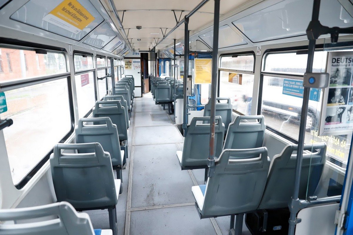 Скоро там будет мужчина играть на гитаре Скоро там будет мужчина играть на гитаре