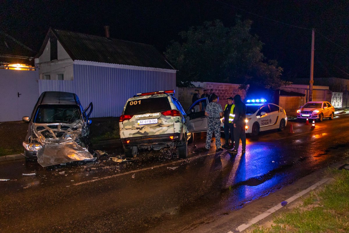 Авария произошла по адресу, Большая Диевская, 393