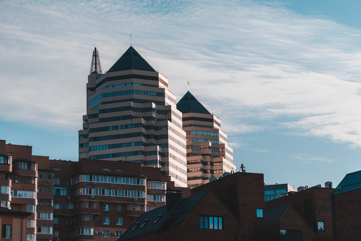 Все, даже темное, зовешь к добру и свету