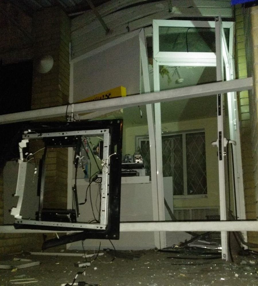 В Днепре подорвали банкомат "Райффайзен Банк Аваль" 1