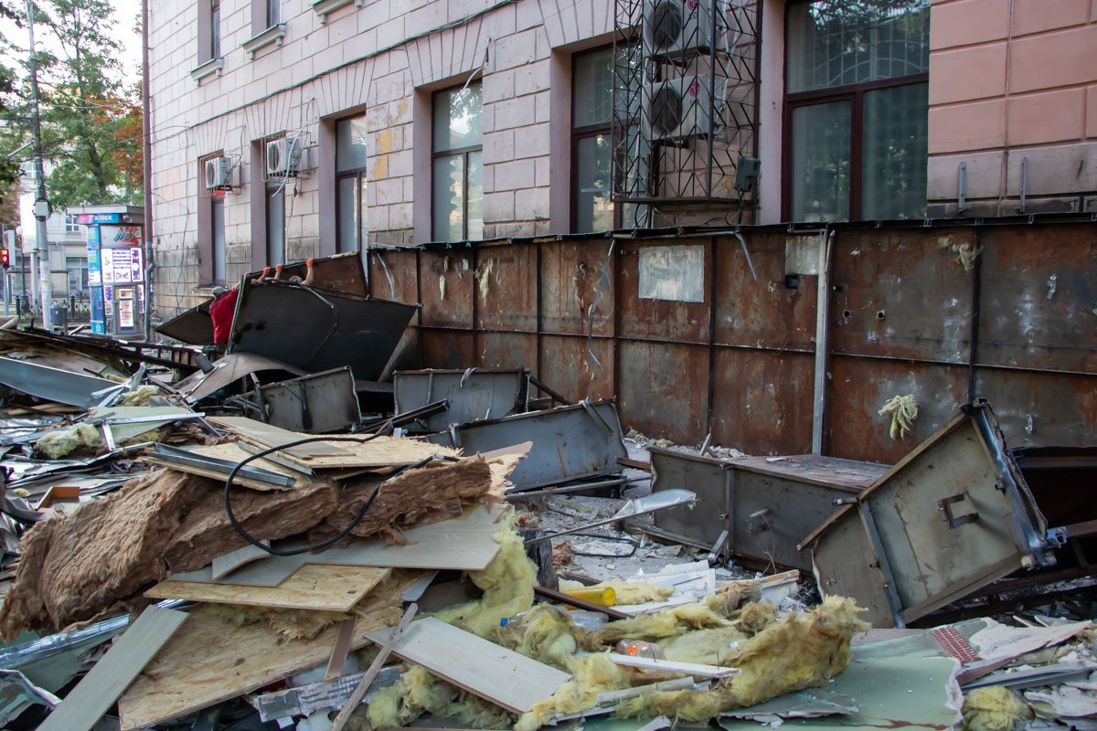 Коммунальщики работали всю ночь Коммунальщики работали всю ночь