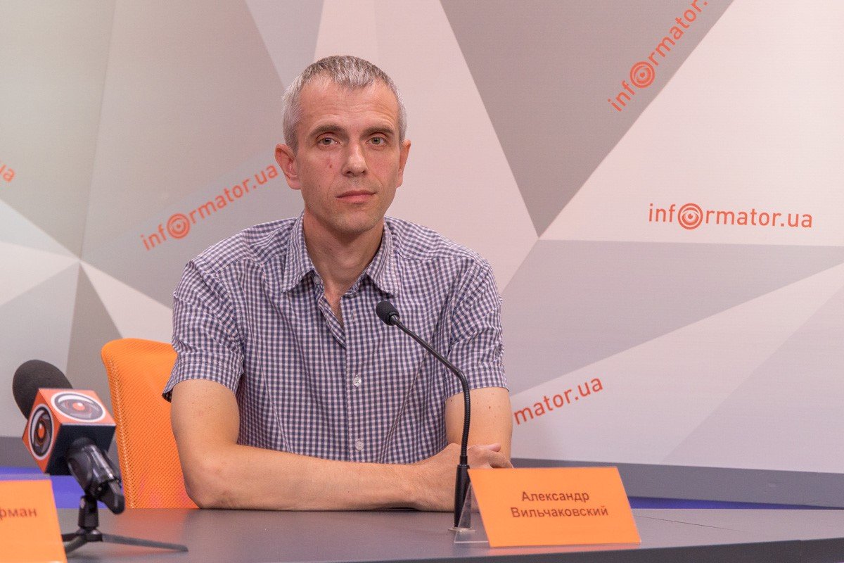 Житель ул. Паршина Александр Вильчаковский рассказал, что проекты Геннадия Гуфмана объединяют людей Житель ул. Паршина Александр Вильчаковский рассказал, что проекты Геннадия Гуфмана объединяют людей