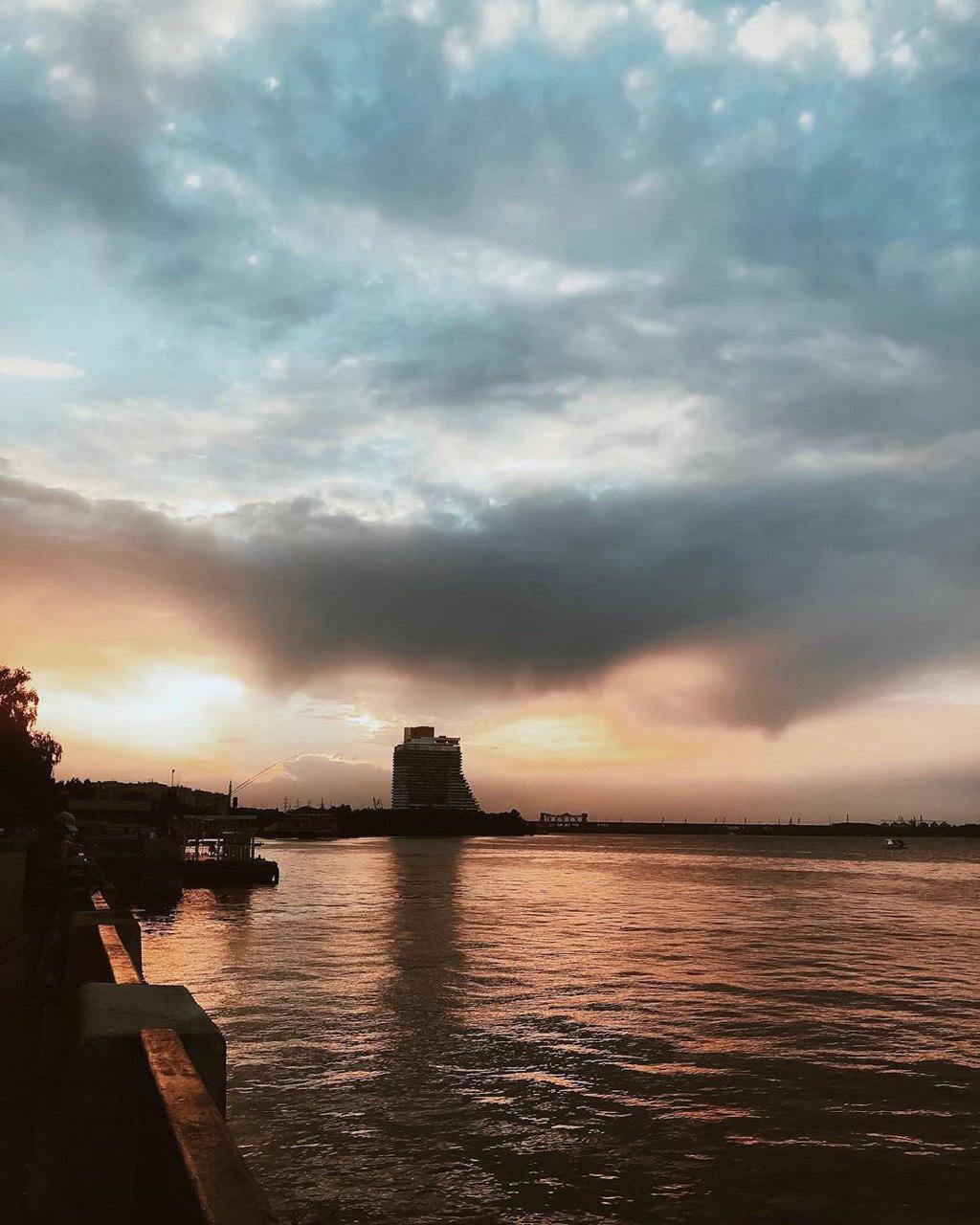 Разукрасили небо. Фото: tanktata Разукрасили небо. Фото: tanktata