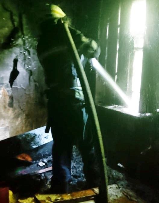 В Днепре загорелся жилой дом: погибла женщина