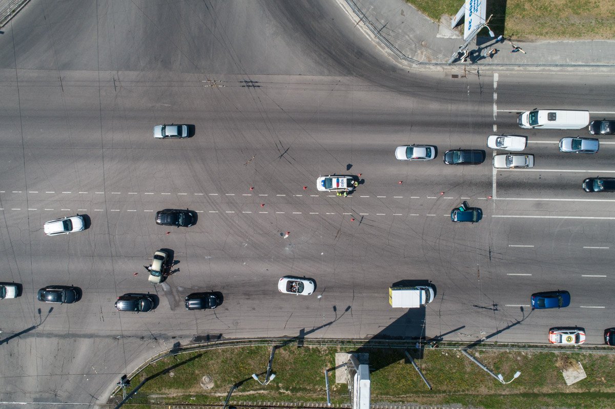 Daewoo поворачивал со стороны жилмассива Сокол Daewoo поворачивал со стороны жилмассива Сокол