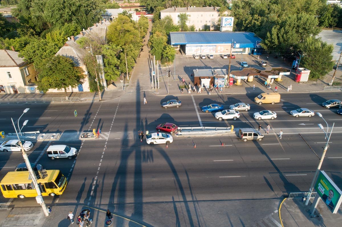 Предварительно, Lada пошла на разворот, когда сзади ее догнал Fiat
