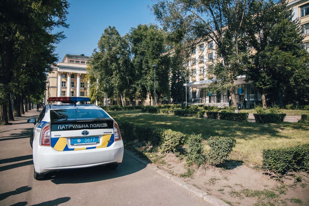 Понимаем ваше негодование, но, пожалуйста, будьте аккуратными и внимательными Понимаем ваше негодование, но, пожалуйста, будьте аккуратными и внимательными