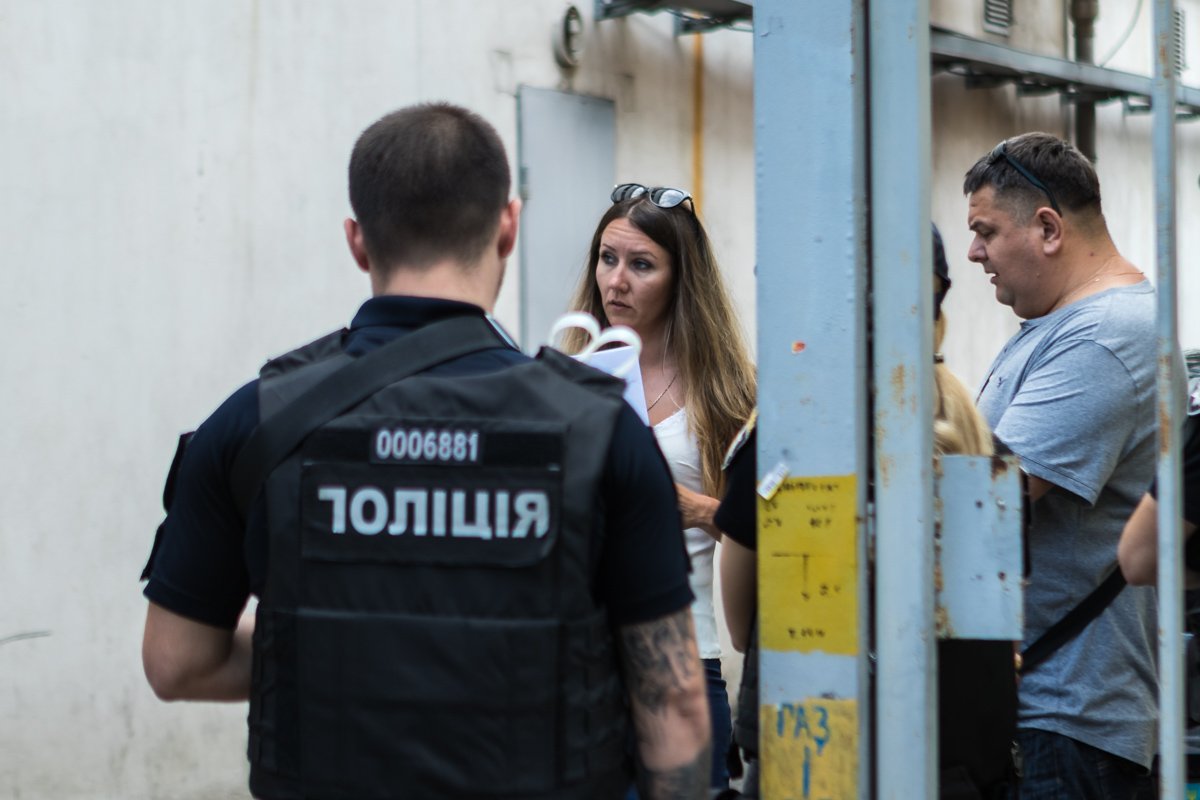 В Днепре захватили здание на улице Европейской 1