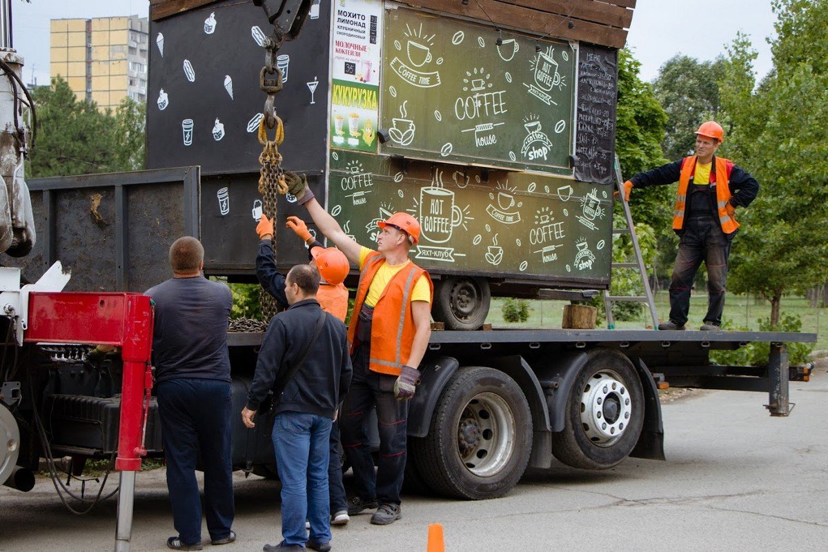 Отвезли на штрафплощадку