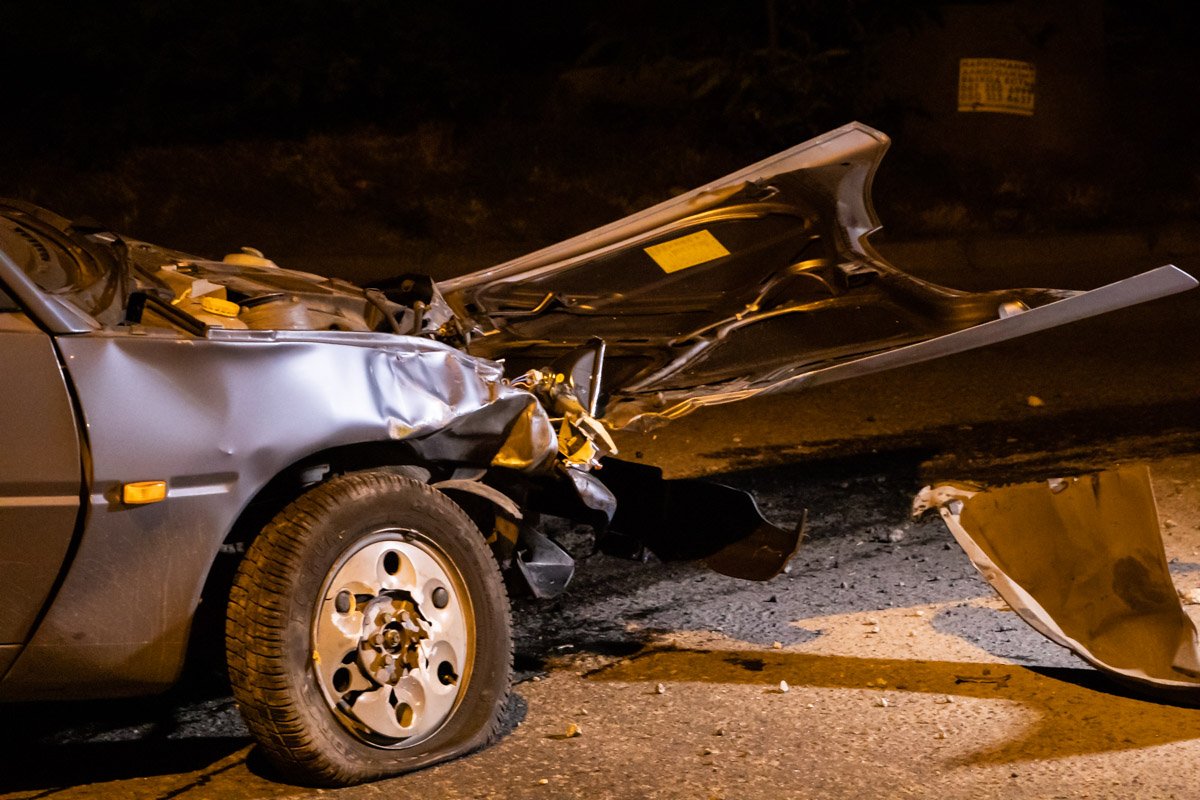 От столкновения они обе получили травмы различной степени тяжести и были госпитализированы От столкновения они обе получили травмы различной степени тяжести и были госпитализированы