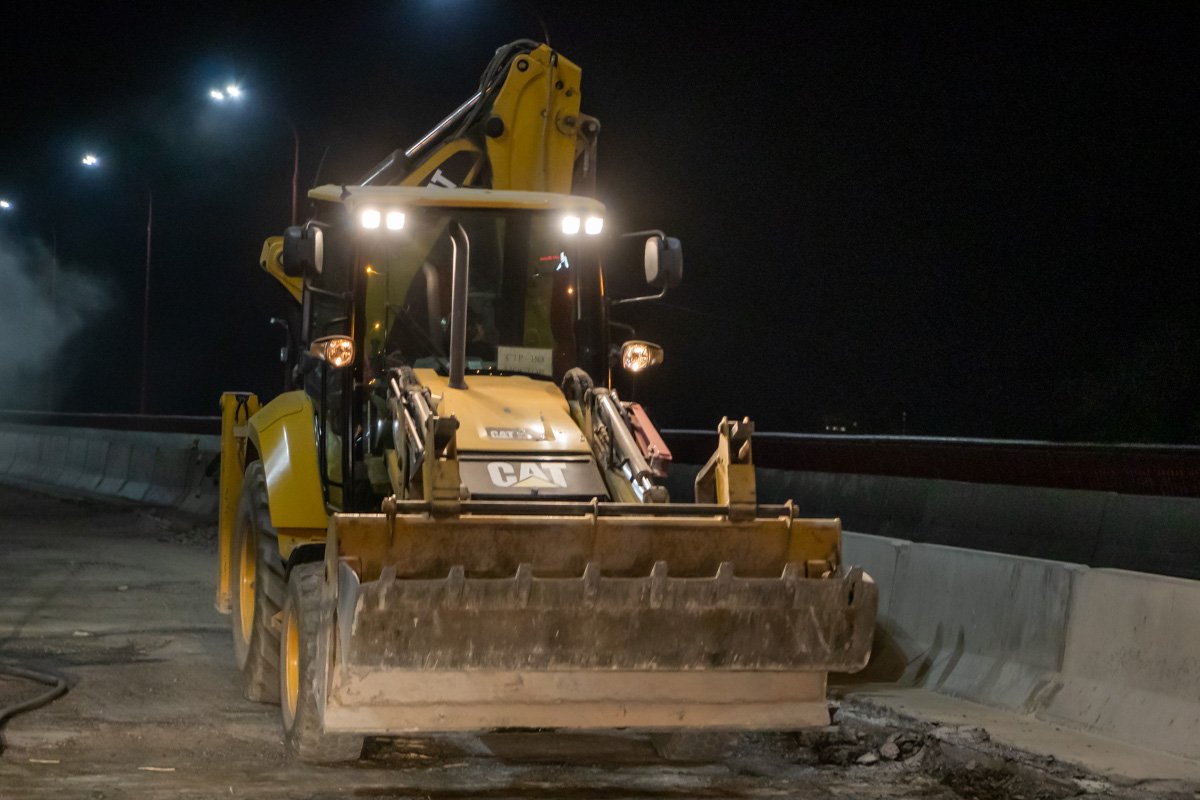 Его чинили, латали, «перечинивали» и все это заняло в общем и целом около 2-х лет Его чинили, латали, «перечинивали» и все это заняло в общем и целом около 2-х лет