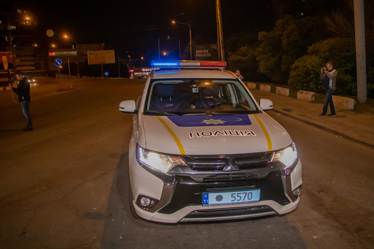 За последующие 2 месяца планируется уложить гидроизоляцию, 2 слоя асфальта, деформационные швы, дополнительно усилить деформационные швы За последующие 2 месяца планируется уложить гидроизоляцию, 2 слоя асфальта, деформационные швы, дополнительно усилить деформационные швы