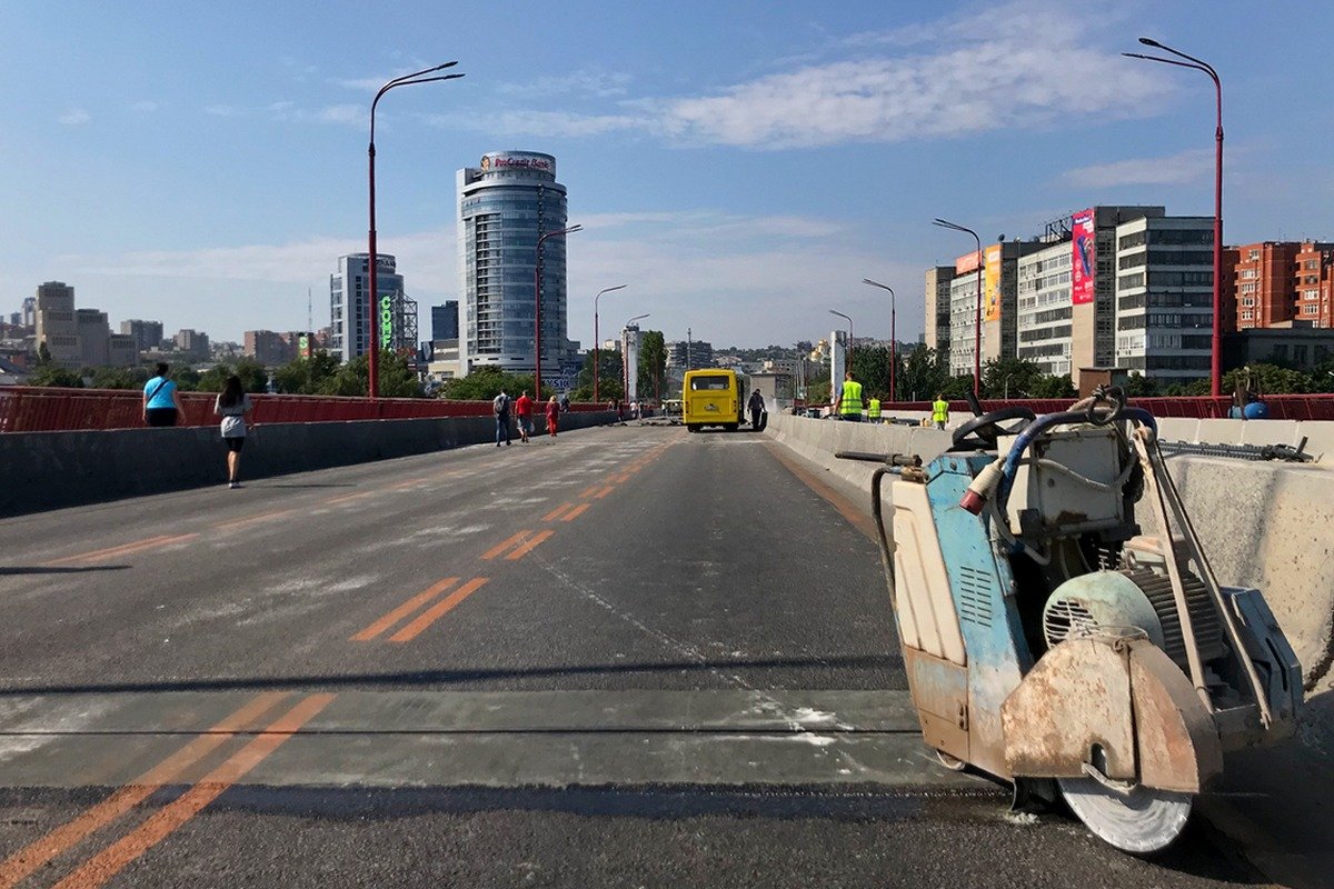 Возможность - прогуляться пешком по мосту - будет доступна лишь ближайшие пару дней Возможность - прогуляться пешком по мосту - будет доступна лишь ближайшие пару дней