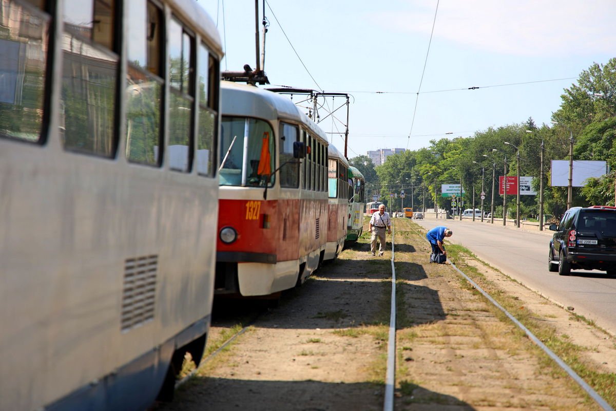 Движение трамваев в обоих направлениях временно заблокировано Движение трамваев в обоих направлениях временно заблокировано