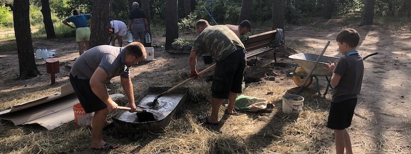 Деев Александр: Мы решили помочь жителям Чернетчины с благоустройством святого источника 1