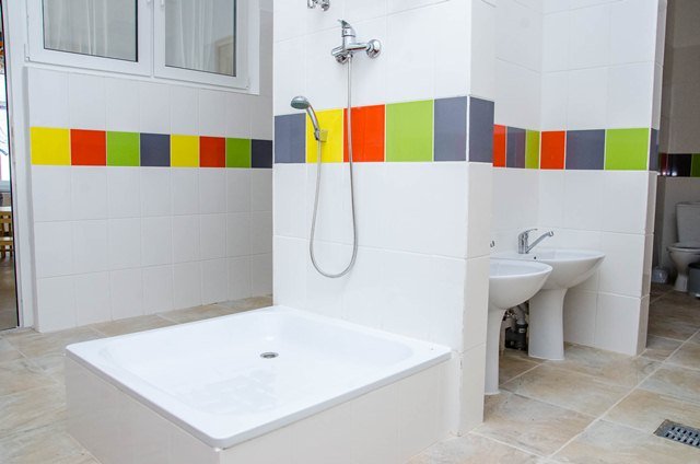 _1_147435370098845-2e62