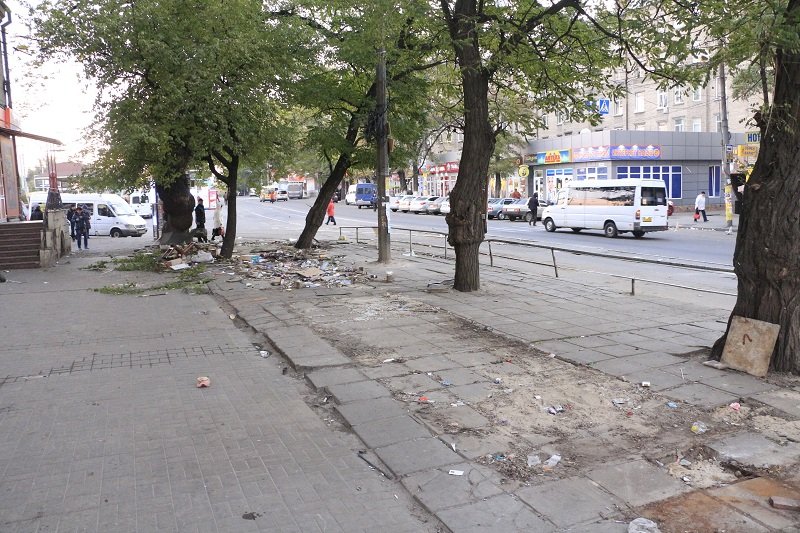 Утро Старомостовой (Островского) площадь 3