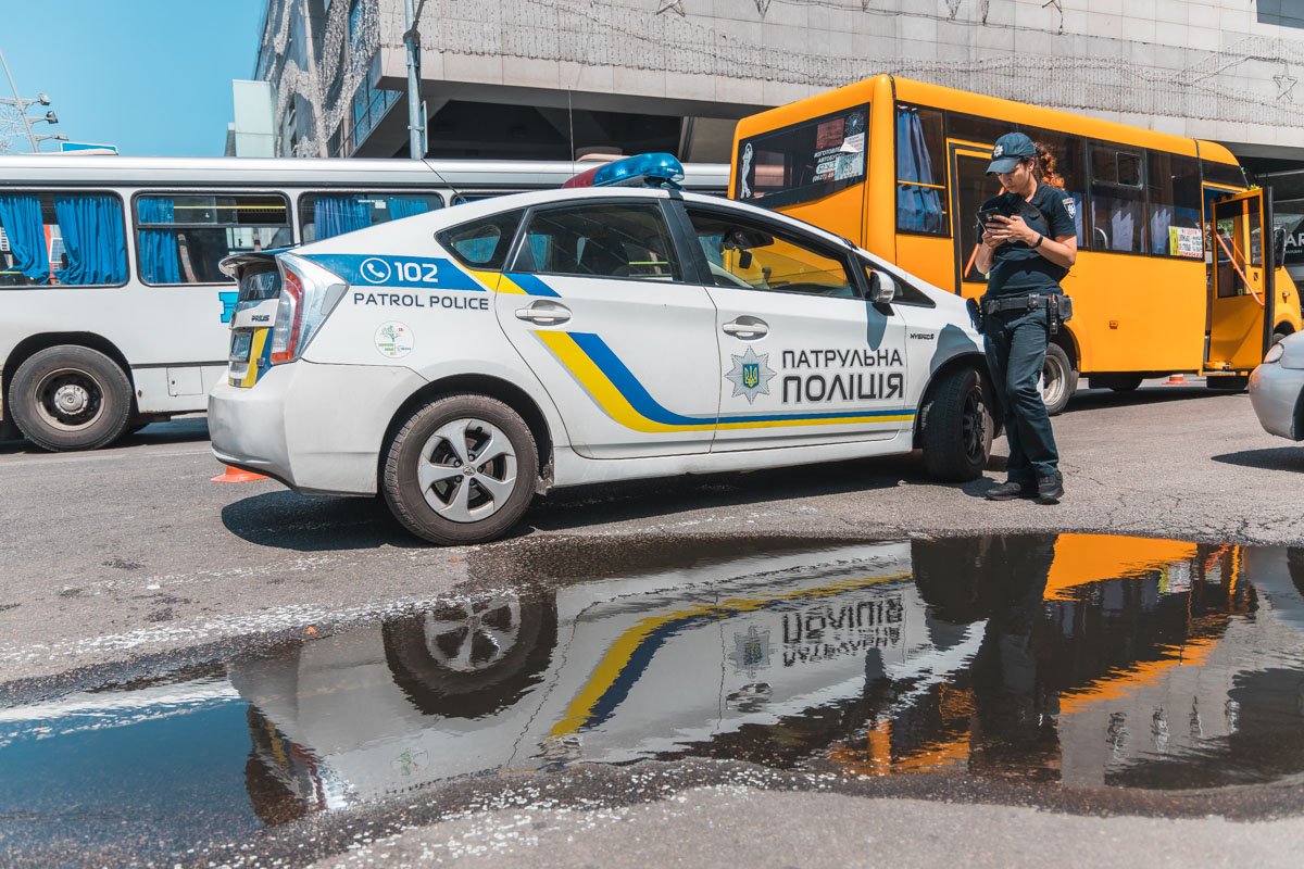 На месте работает полиция, все детали и обстоятельства инцидента выясняются На месте работает полиция, все детали и обстоятельства инцидента выясняются