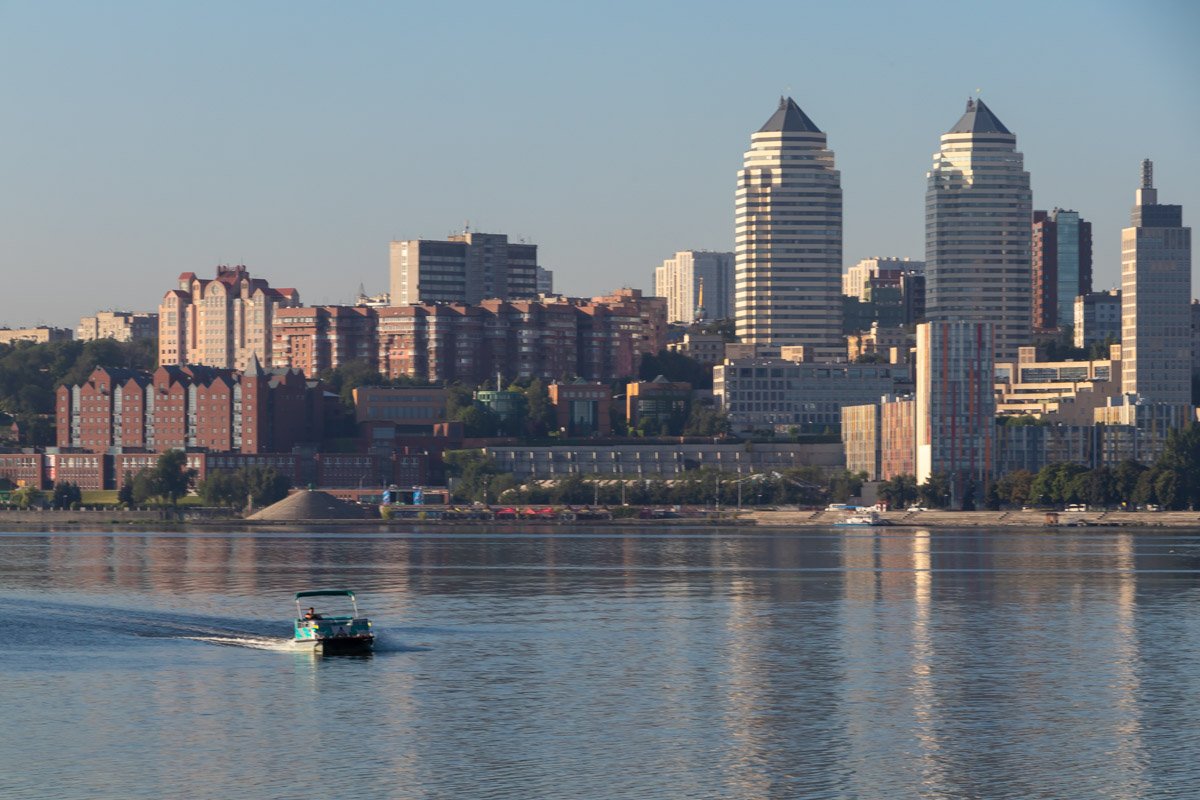 В связи с этим жителям, живущим на левом берегу, стало проблематично добираться на правый Как в Днепре за 5 минут добраться с левого берега на правый без мостов и пробок 2