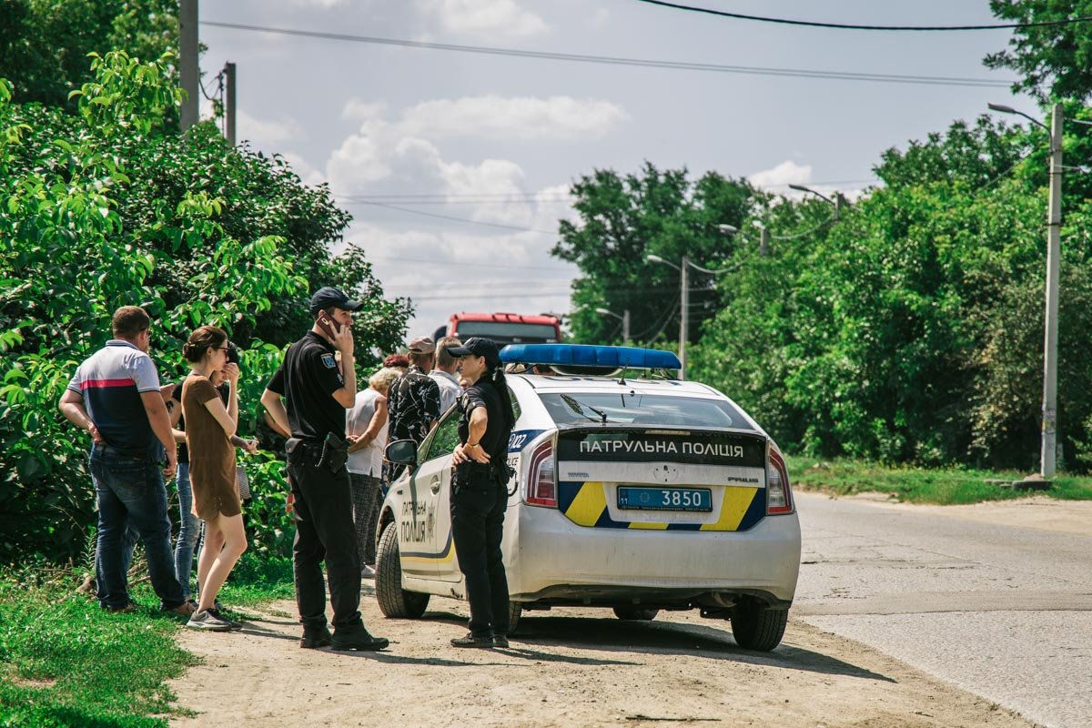 На место вызвали патрульных